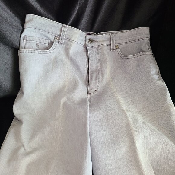 Gloria Vanderbilt Amanda Jeans - Grey, size 6L - Picture 2 of 7